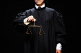 Noi beneficii pentru procurori și judecători. Ratele la casă ar urma să fie suportate de toți românii
