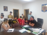 Copiii de la Centrul de Plasament Sf Iosif au vizitat sediul Partidei Romilor Pro-Europa .Organizatia de Tineret a Partidei Romilor Pro-Europa, le-a pregatit un spectacol de magie, iar in final toti cei prezenti au primit cadouri.