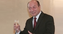 “Inimosul” Traian Băsescu a fost externat din spitalul de la Bruxelles
