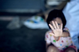 fata-de-12-ani-violata-de-asistentul-maternal-sotia-acestuia-a-incercat-sa-se-sinucida-47486-1.jpg