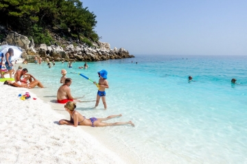 Accesul turiştilor, interzis în Thassos. Pe ce plaje nu se mai poate ajunge